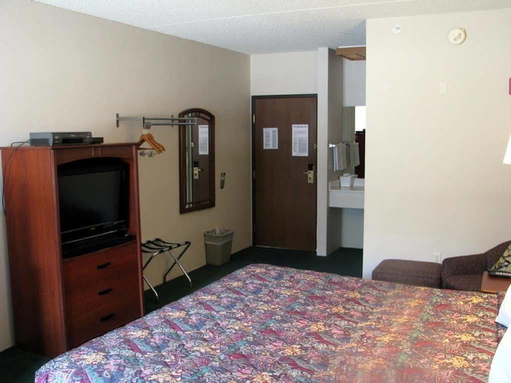 Super 8 By Wyndham Wichita North Hotel Exterior foto