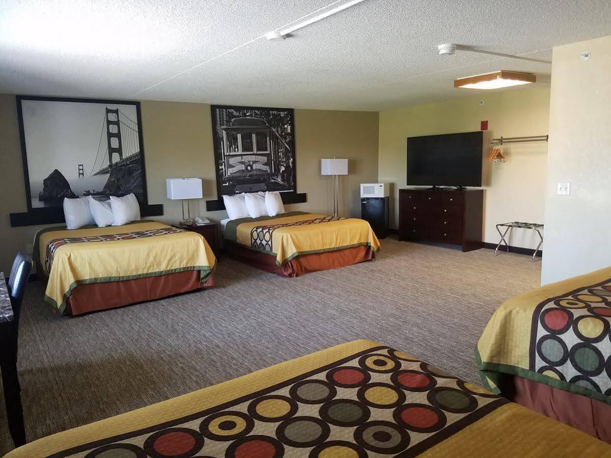 Super 8 By Wyndham Wichita North Hotel Exterior foto